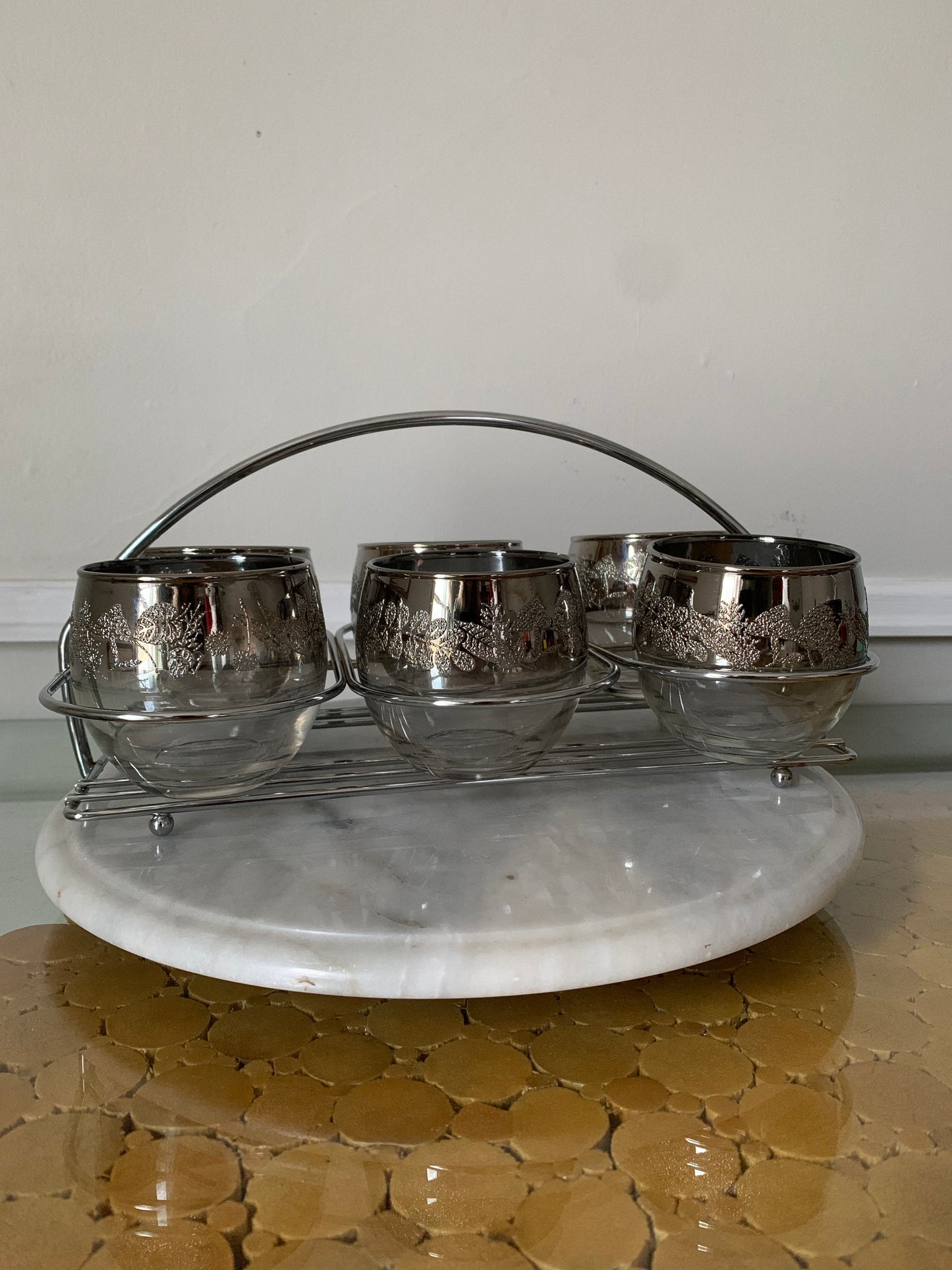 Set of 6 Mid Century Floral Embossed Roly Poly Silver Fade Glasses with Chrome Caddy
