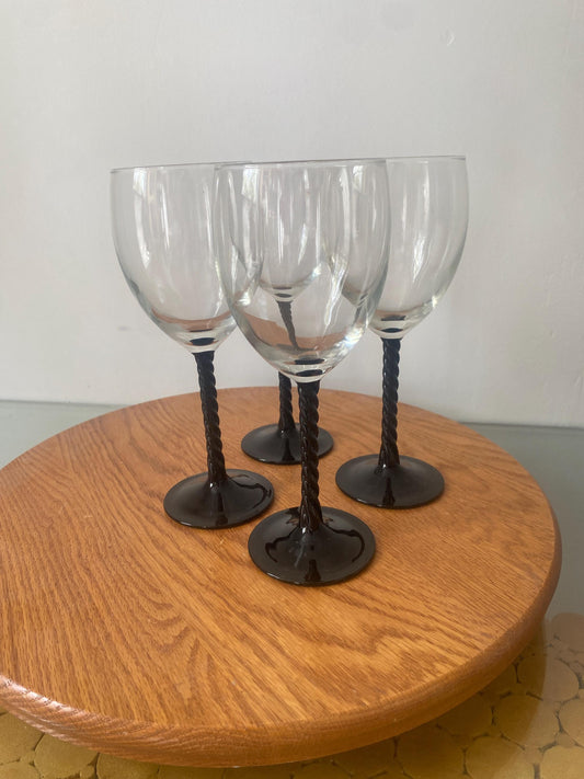 Set of 4 Retro Twisted Black Stem Red Wine Glasses
