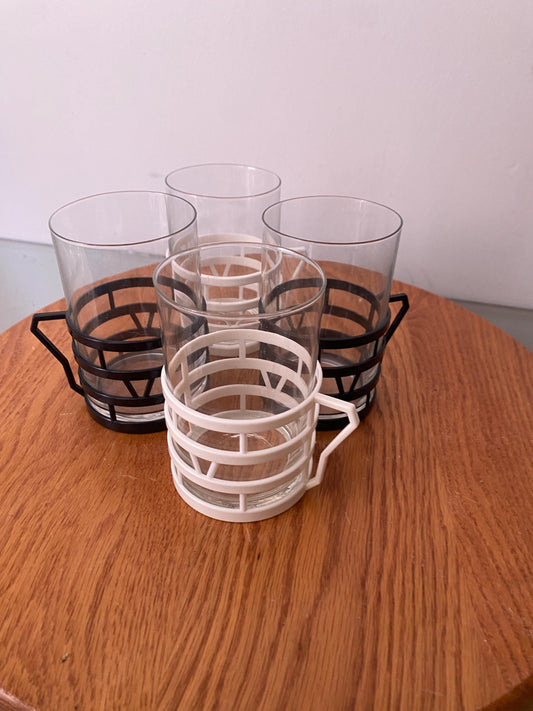 Retro Set of 4 Clear Glass Mugs with Black and White Plastic Handle