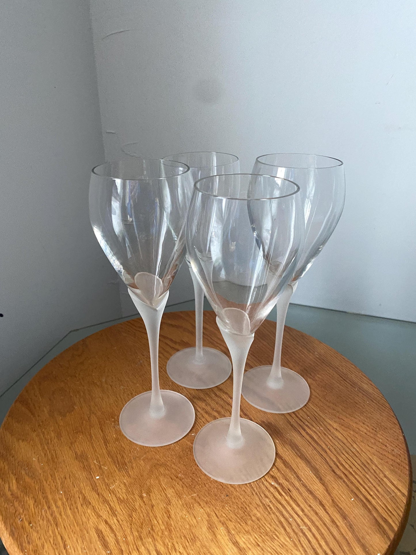 Vintage Set of 4 Frosted Stem Wine Glasses