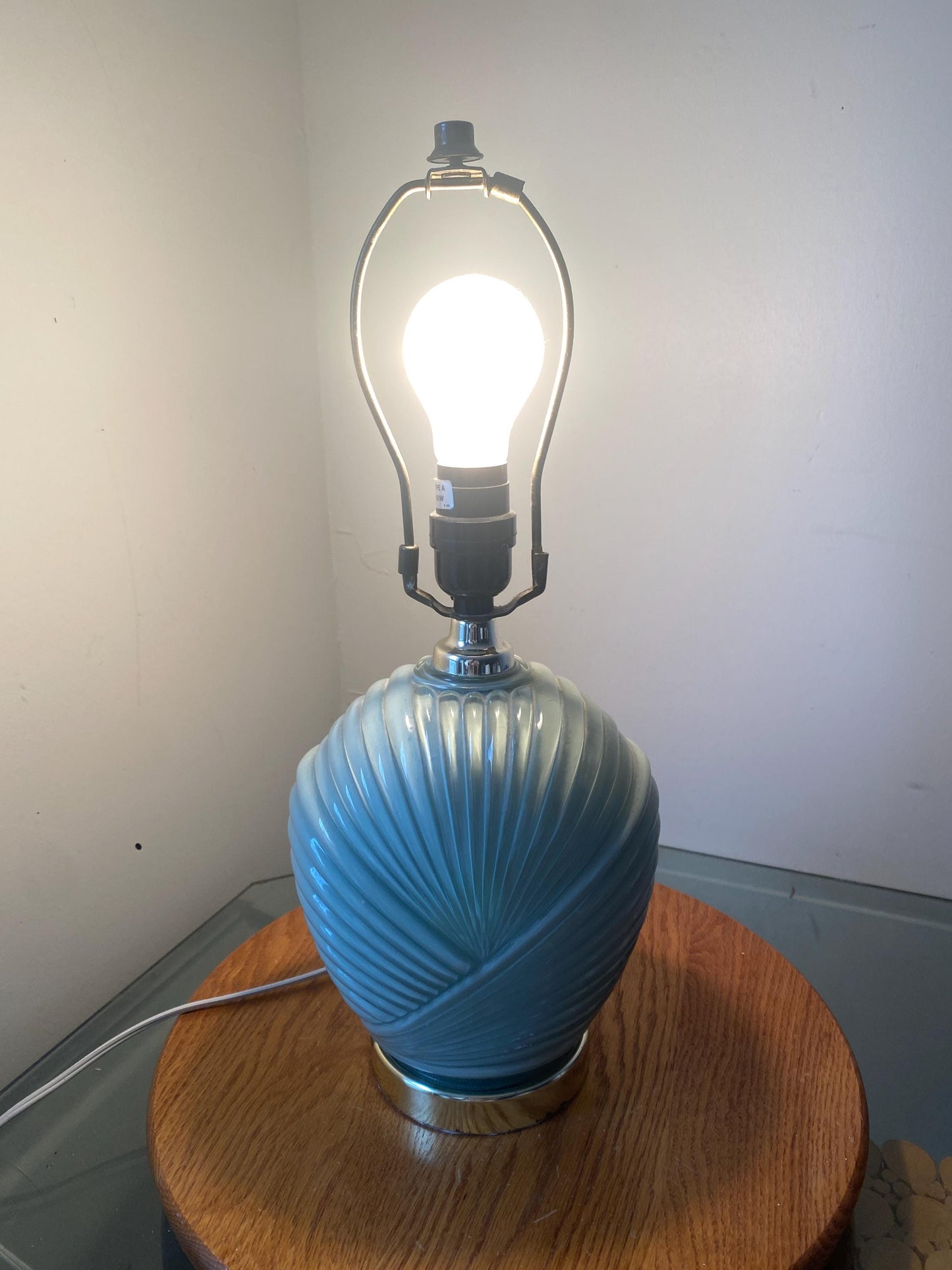 Small Retro 1980s Moss Green Art Deco Inspired Shell Table Lamp No Shade