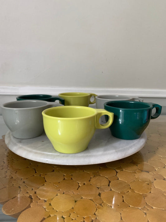 Retro Set of 6 Rainboware Dark Green Gray and Chartreuse Plastic Mugs by Rainbow Plastics Buckingham Canada