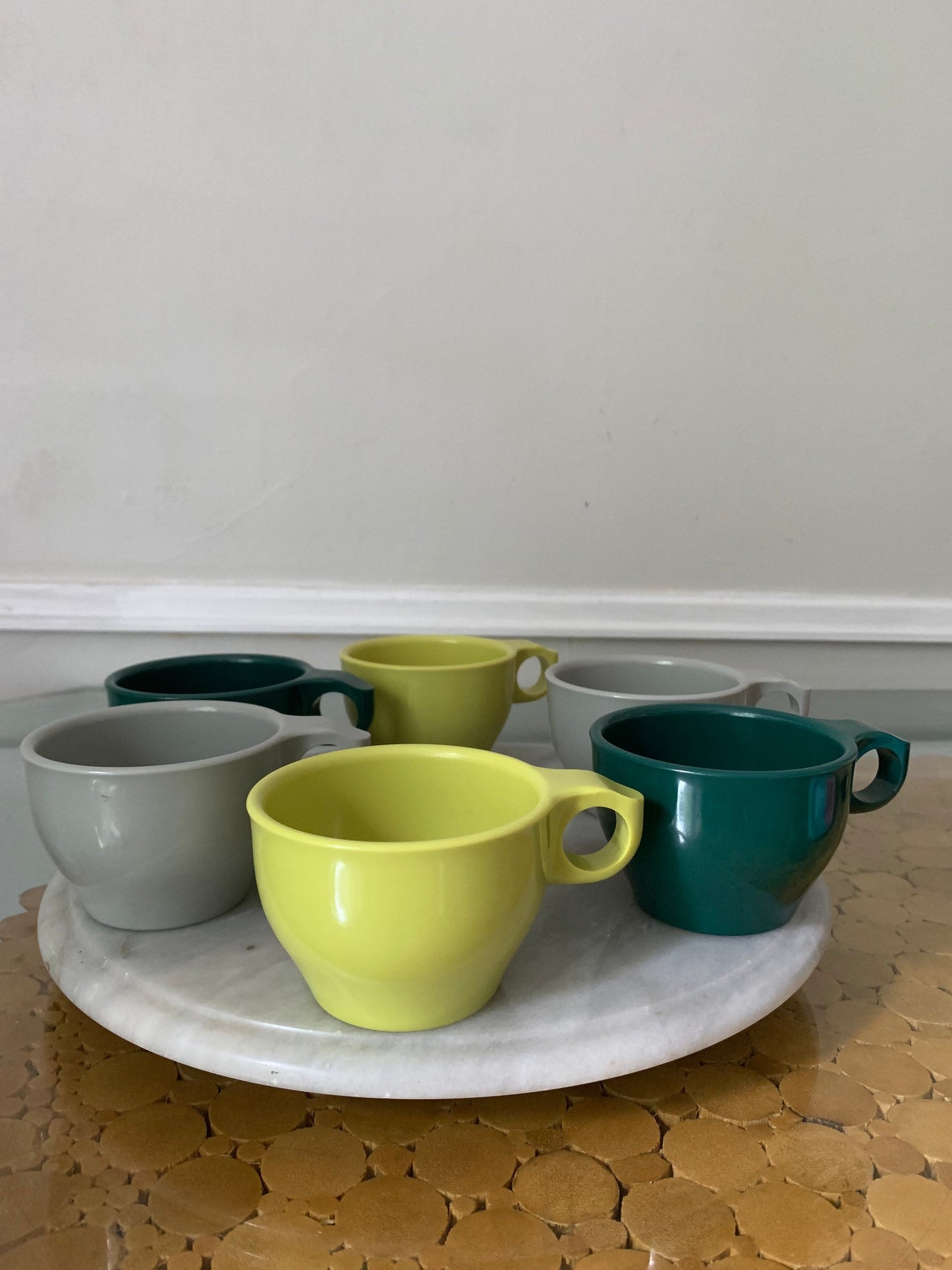 Retro Set of 6 Rainboware Dark Green Gray and Chartreuse Plastic Mugs by Rainbow Plastics Buckingham Canada