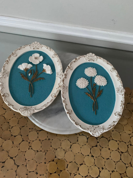 Pair of Girotti's Chalkware Oval White and Blue Flowers Made in Canada