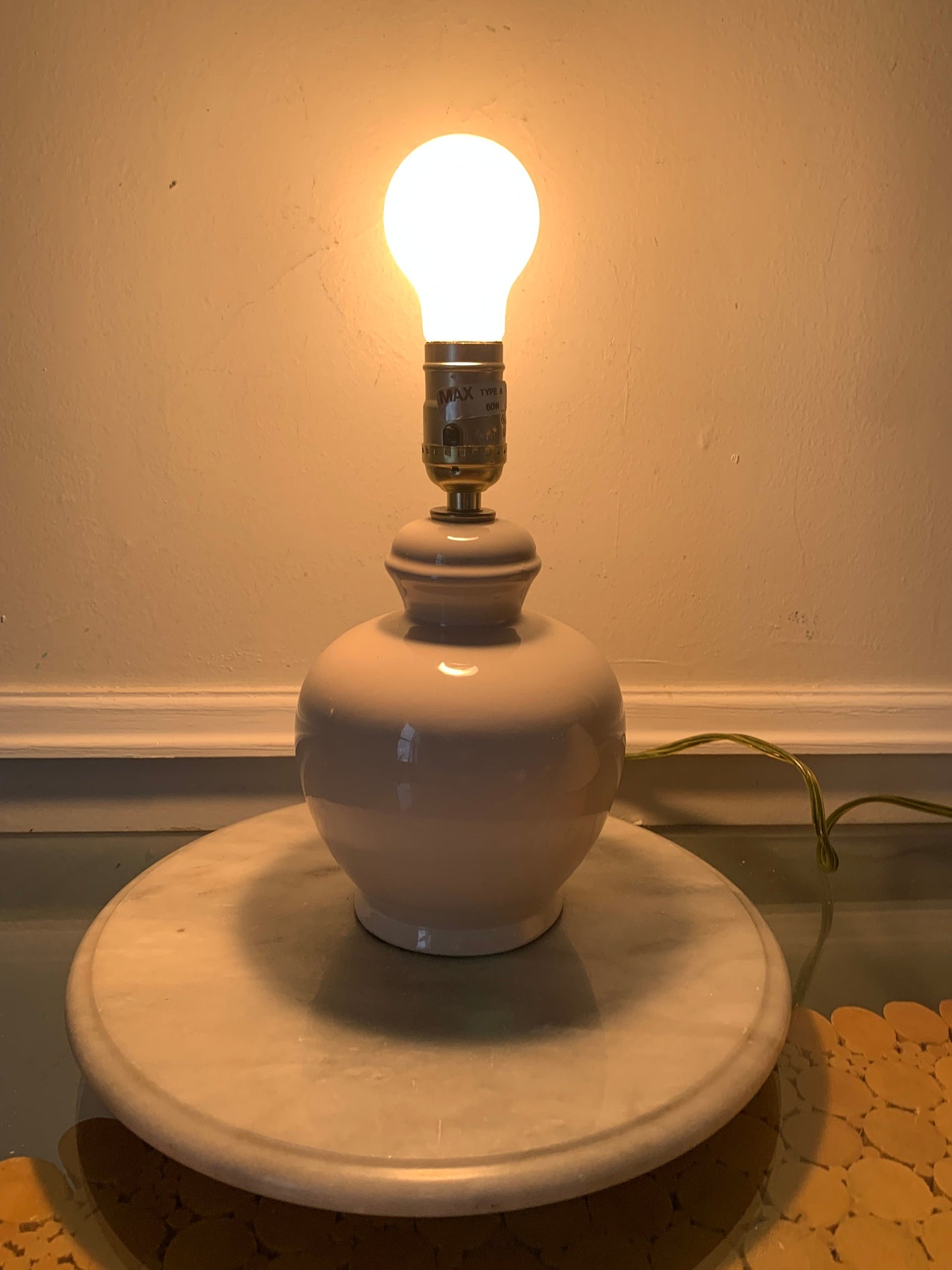 Small Retro Cream Ceramic Ginger Jar Lamp No Shade