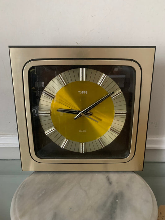 Vintage Topps Yellow Battery Operated Wall Clock