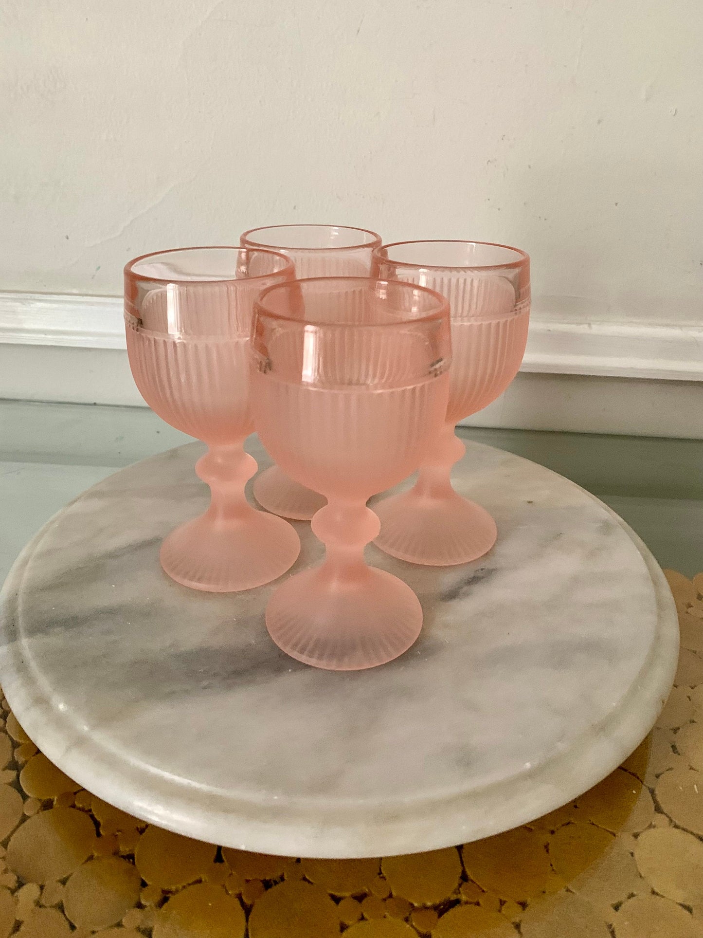 Set of 4 Retro Pink Frosted Wine Glasses