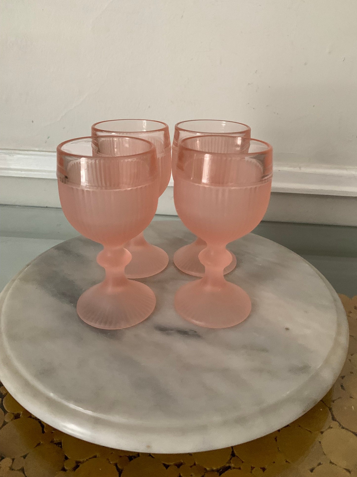 Set of 4 Retro Pink Frosted Wine Glasses
