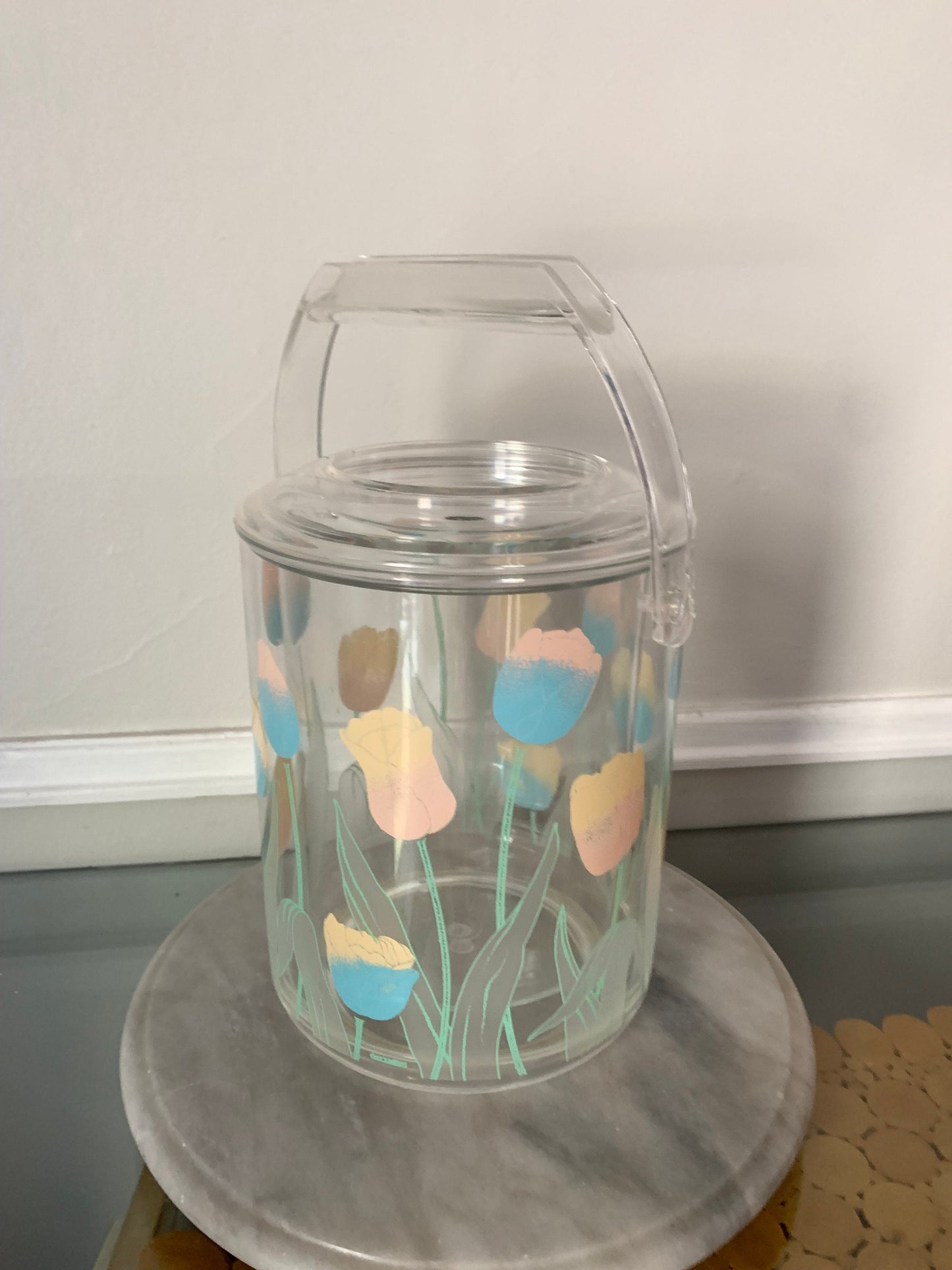 Retro Clear Acrylic Tulip Culver Ice Bucket