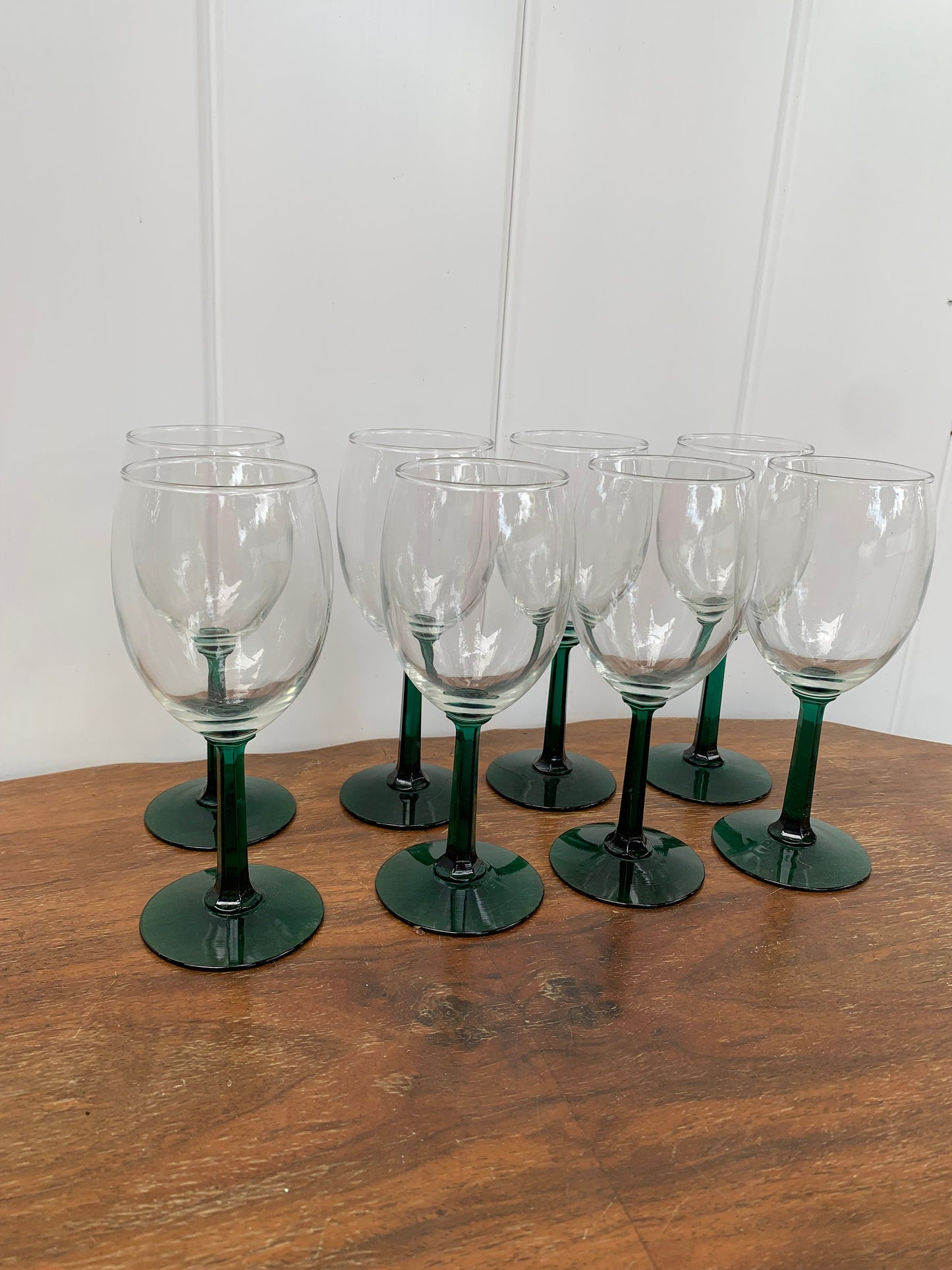 Vintage Set of 8 Emerald Green Stem Wine Glasses