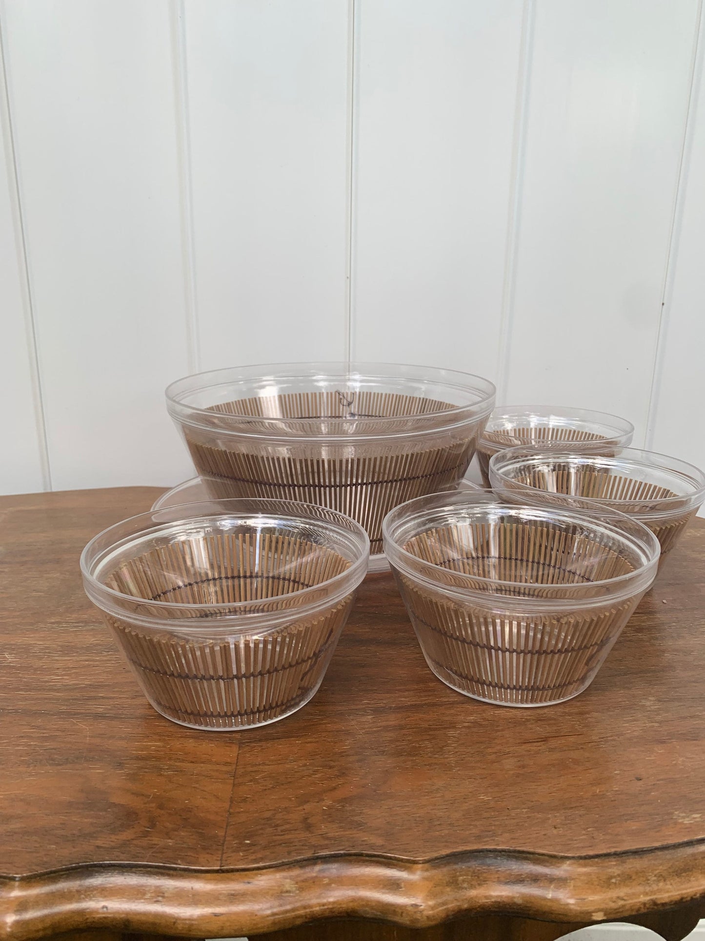 Retro 5 Piece Double Walled Clear Acrylic Salad Bowl Set with Bamboo