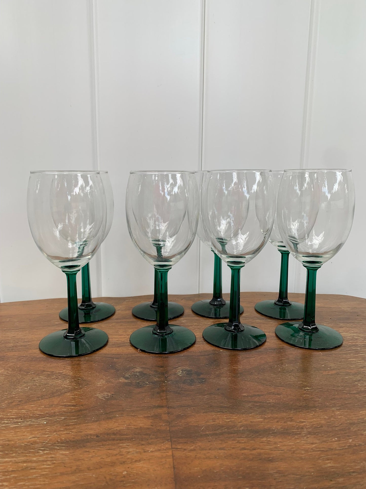 Vintage Set of 8 Emerald Green Stem Wine Glasses