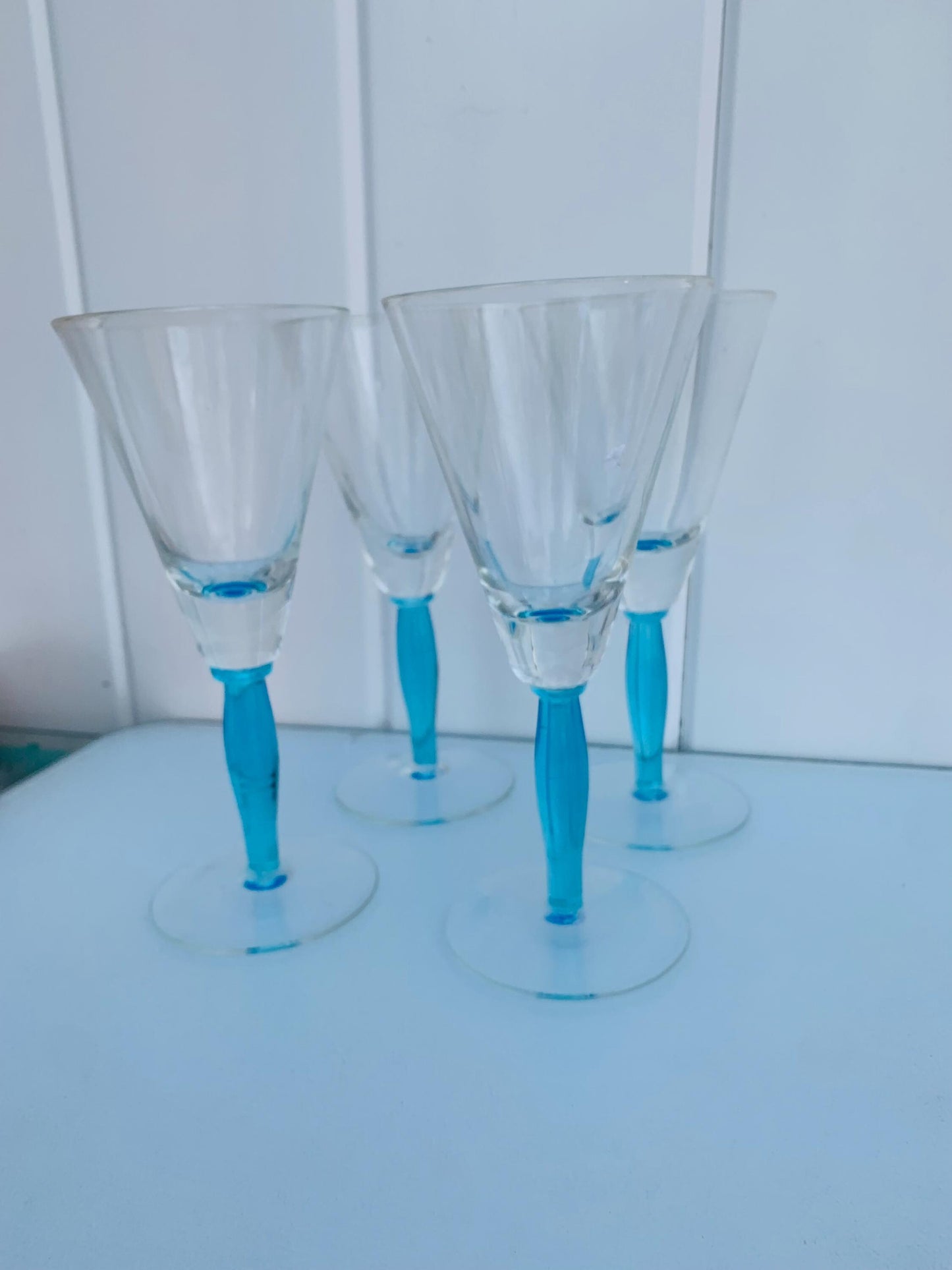 Set of 4 Retro Light Blue Stem Wine Glasses