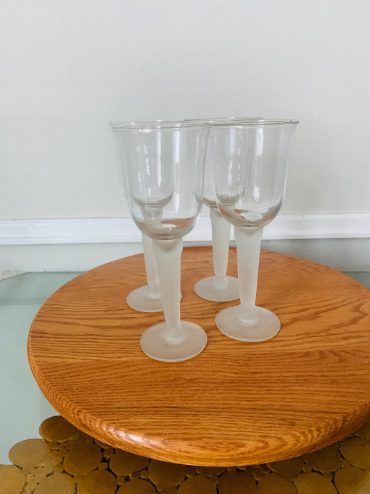 Set of 4 Retro Clear Bell Shaped Wine Glasses with Frosted Stem