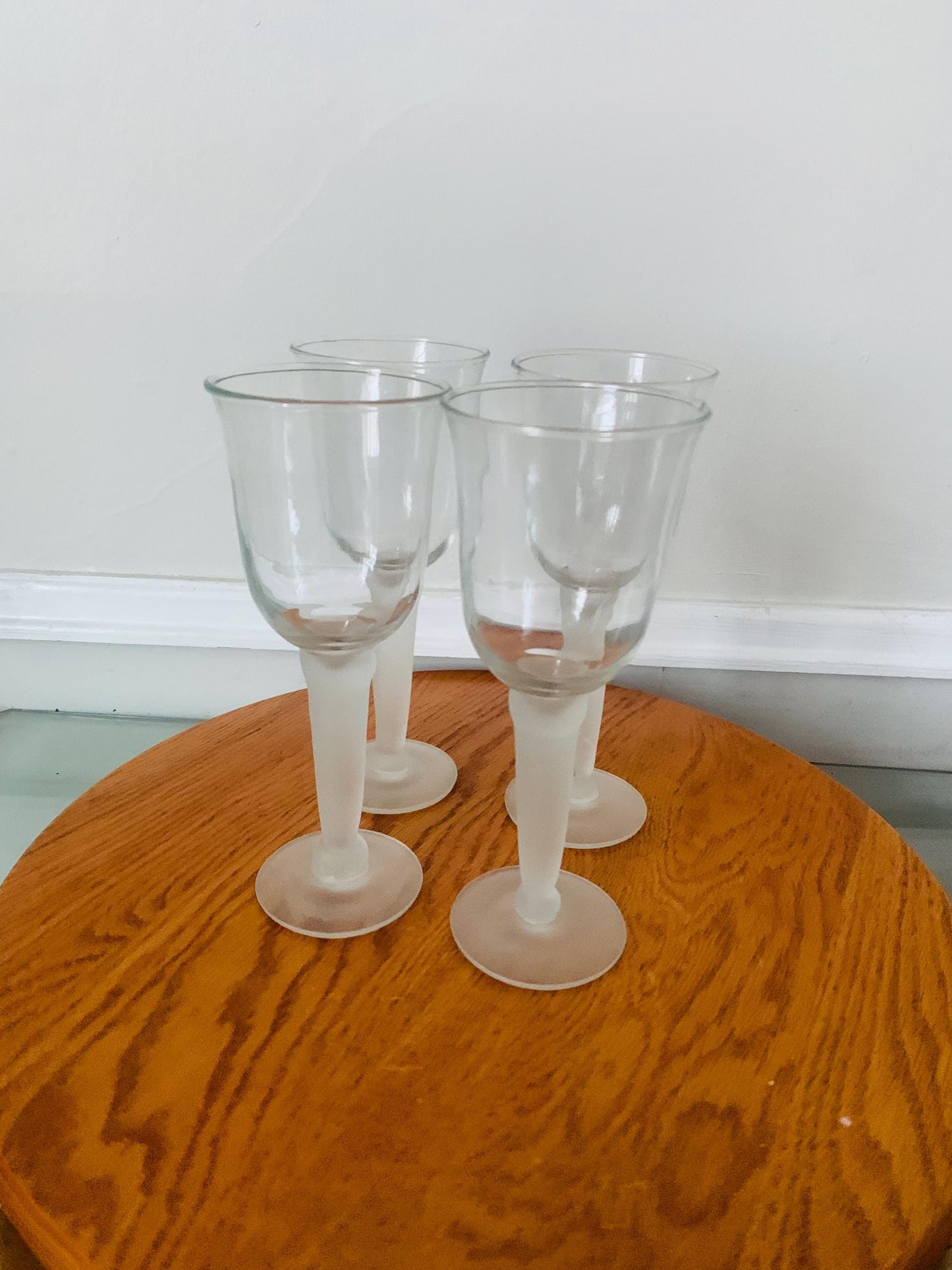 Set of 4 Retro Clear Bell Shaped Wine Glasses with Frosted Stem