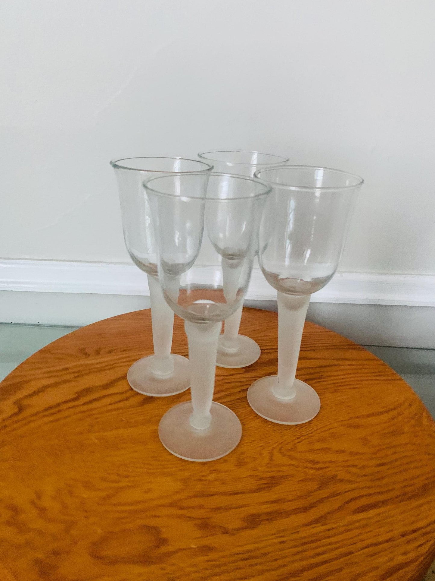 Set of 4 Retro Clear Bell Shaped Wine Glasses with Frosted Stem