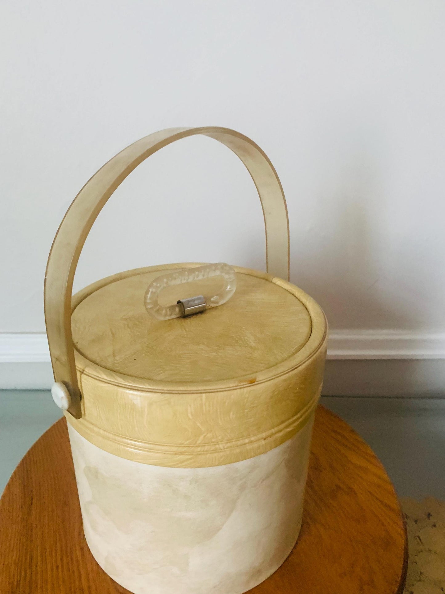 MCM Kraftware Cream Vinyl Ice Bucket with Lucite Handle Made in USA
