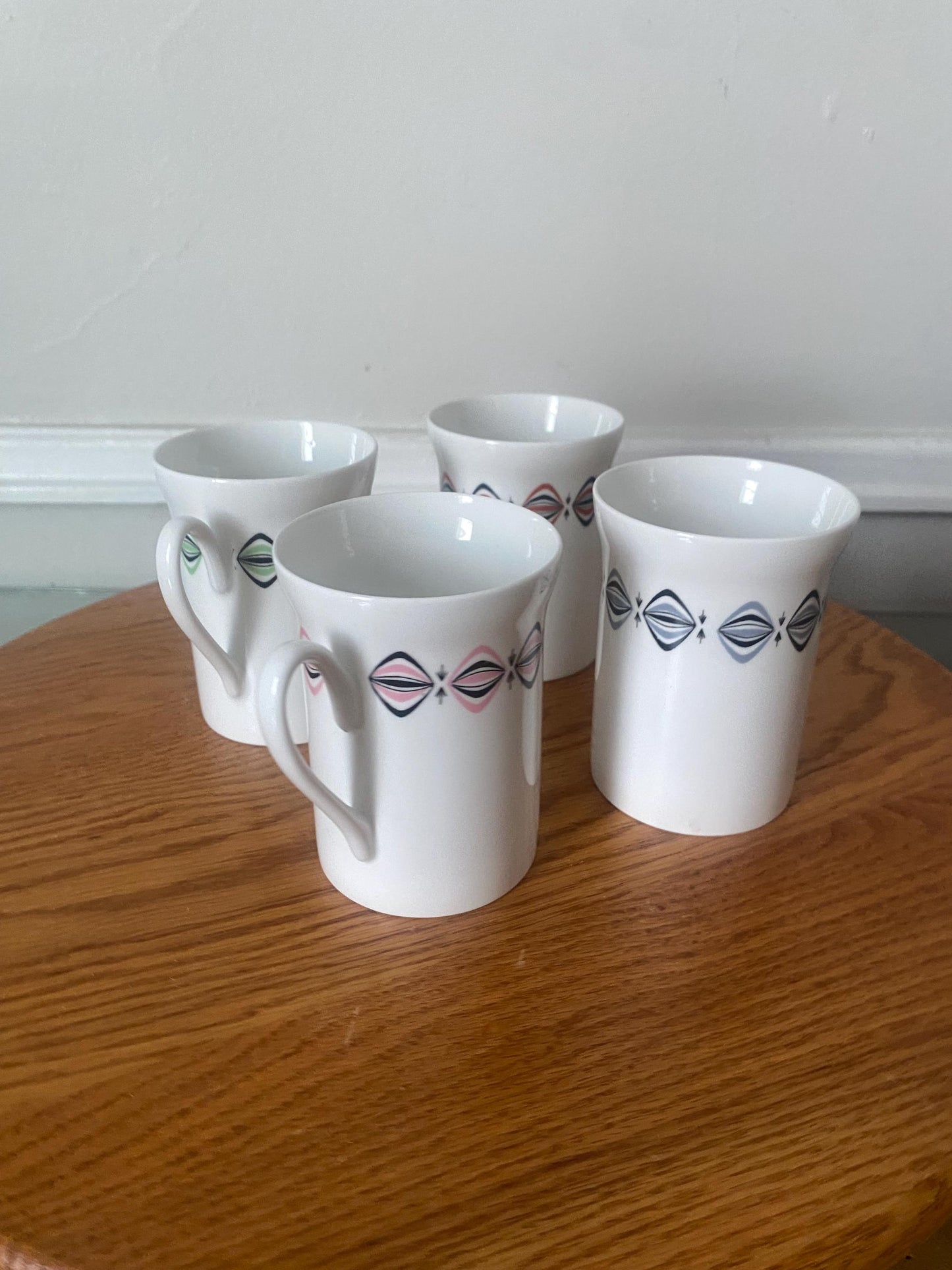Set of 4 Vintage Windsor Heyday Bone China Mugs Made in England