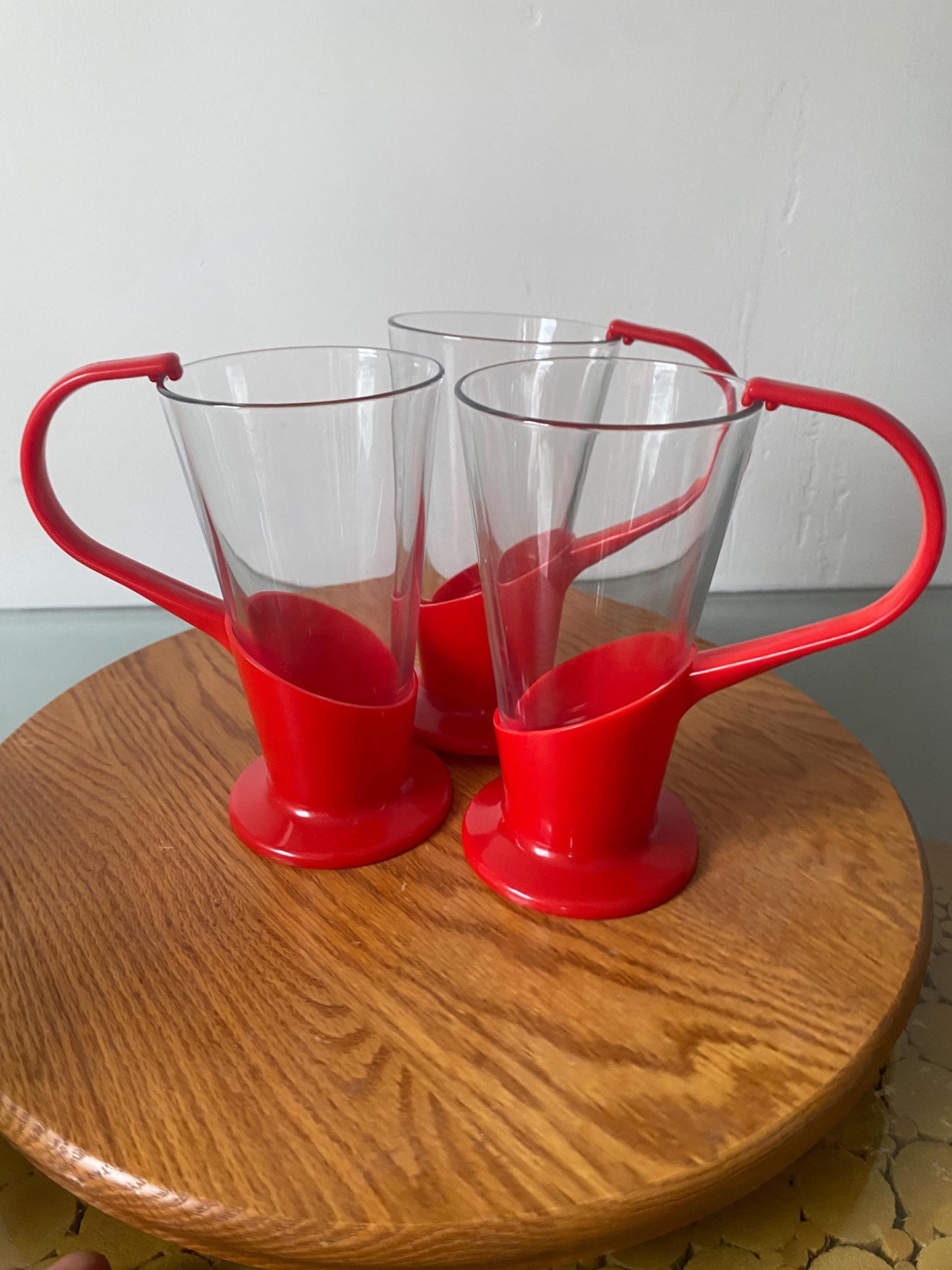 Set of 3 MCM Clear Glass Mug in Red Plastic Snap Caddy