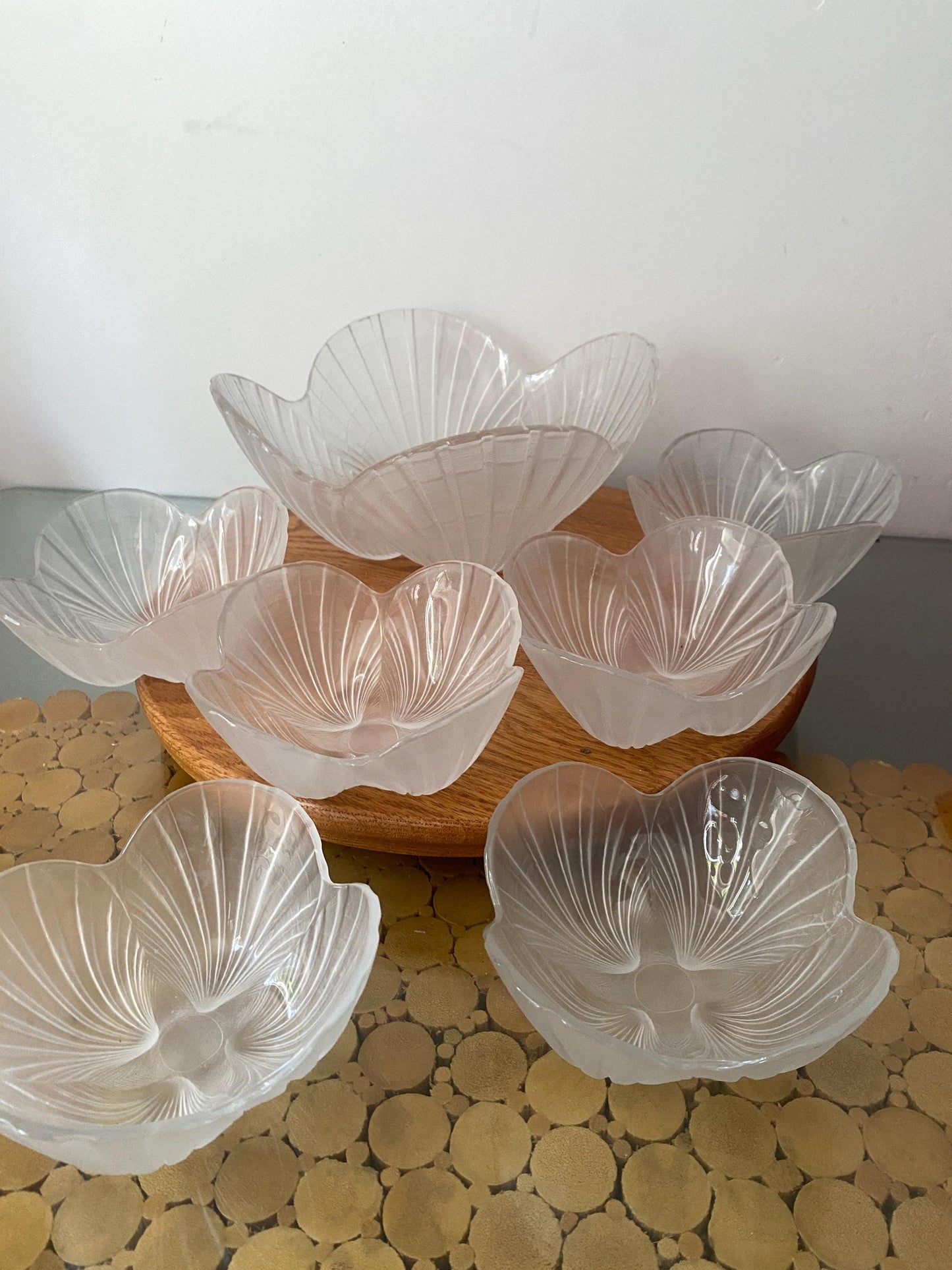 Retro Frosted Mikasa Scallop Shell Salad Bowl with 6 Small Bowls