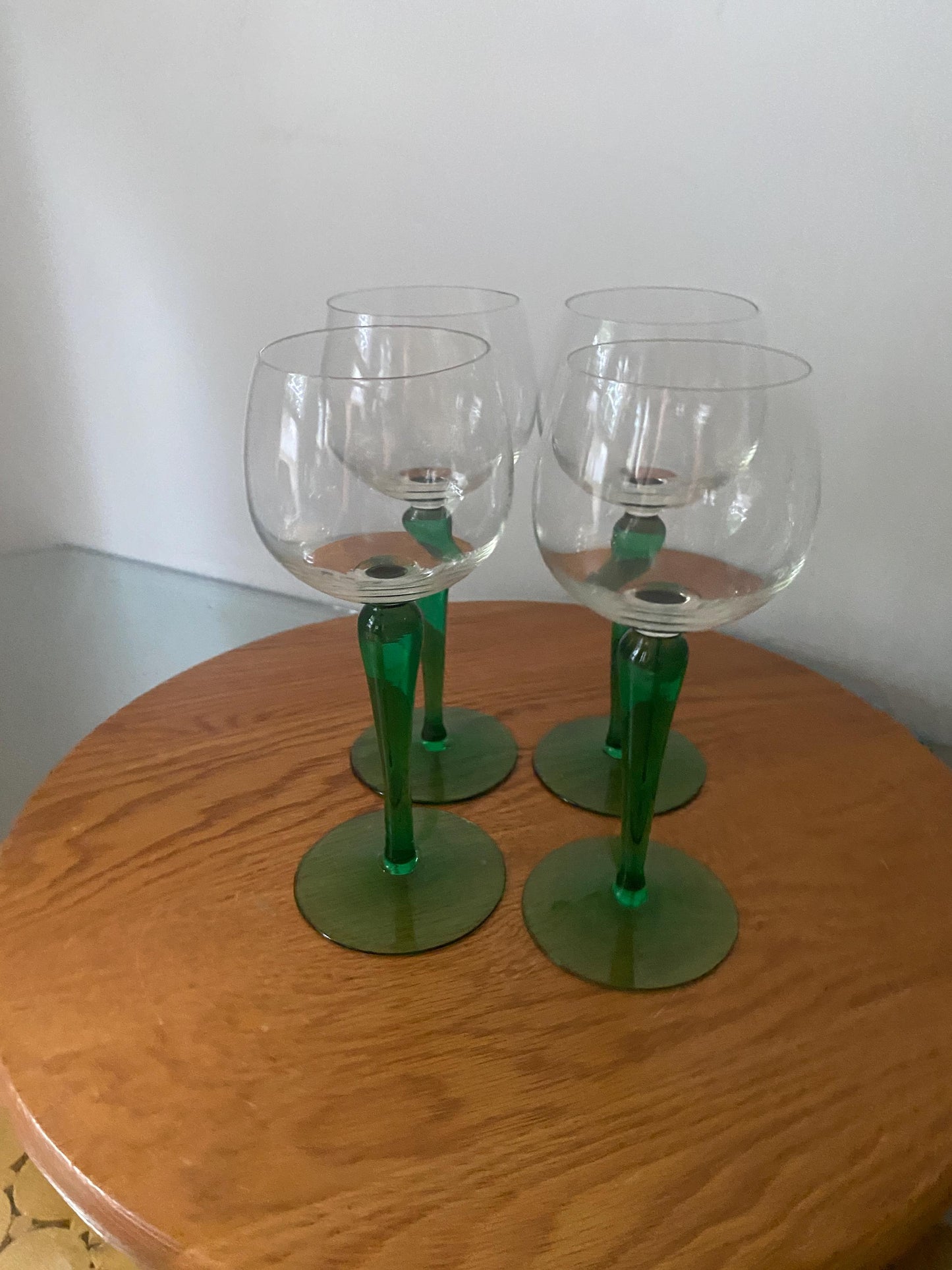 Set of 4 Vintage Emerald Green Stem Wine Glasses