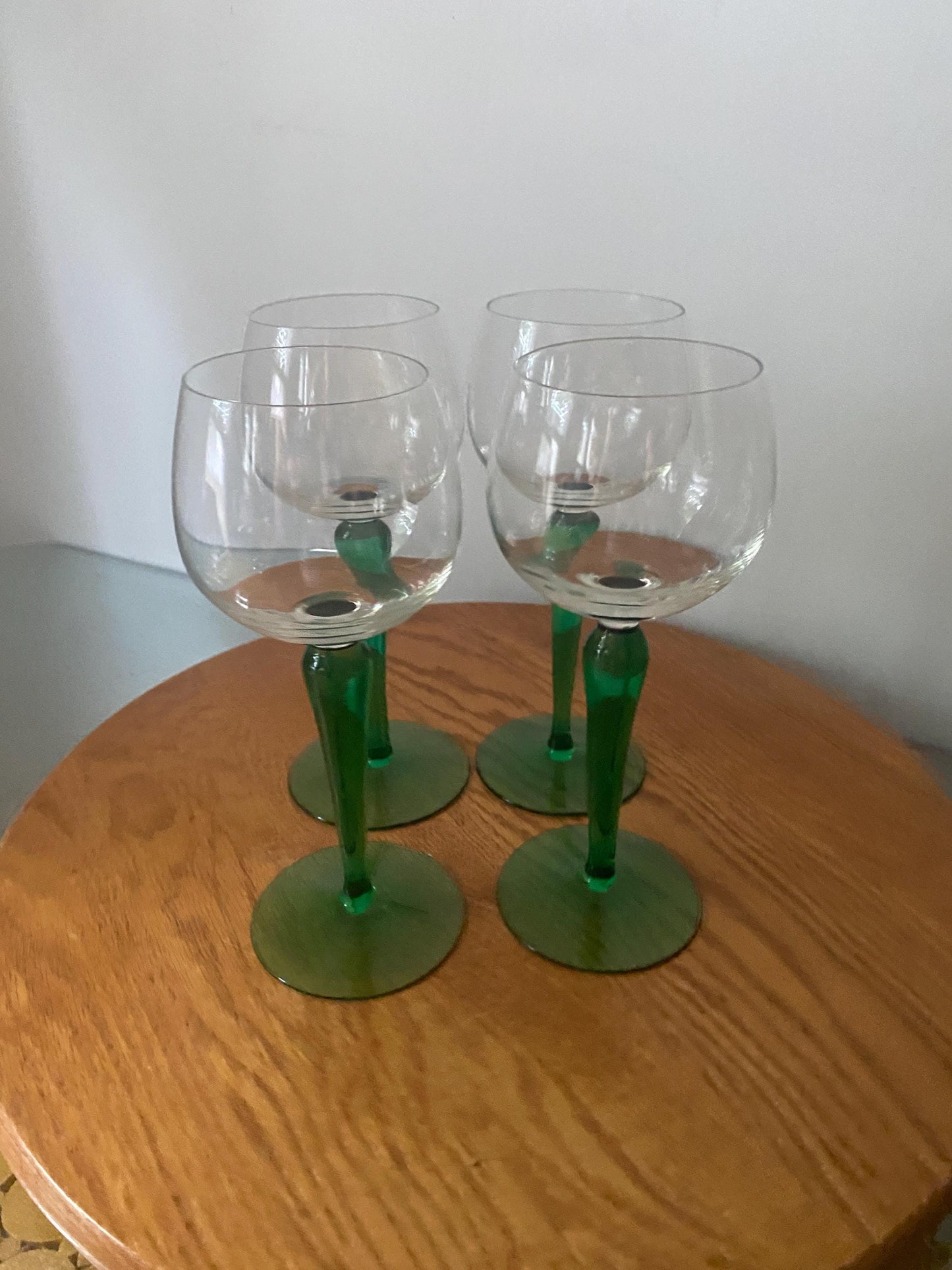 Set of 4 Vintage Emerald Green Stem Wine Glasses