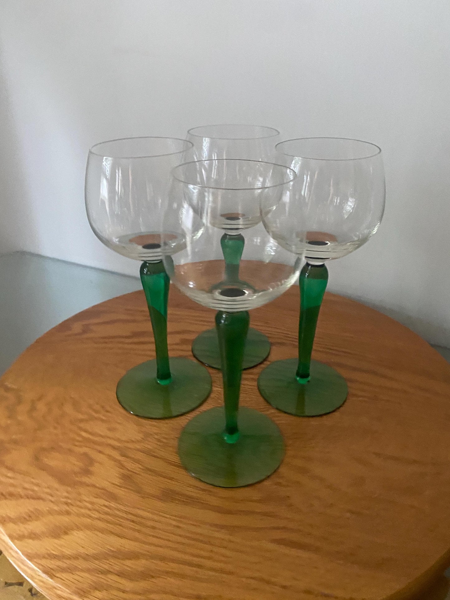 Set of 4 Vintage Emerald Green Stem Wine Glasses