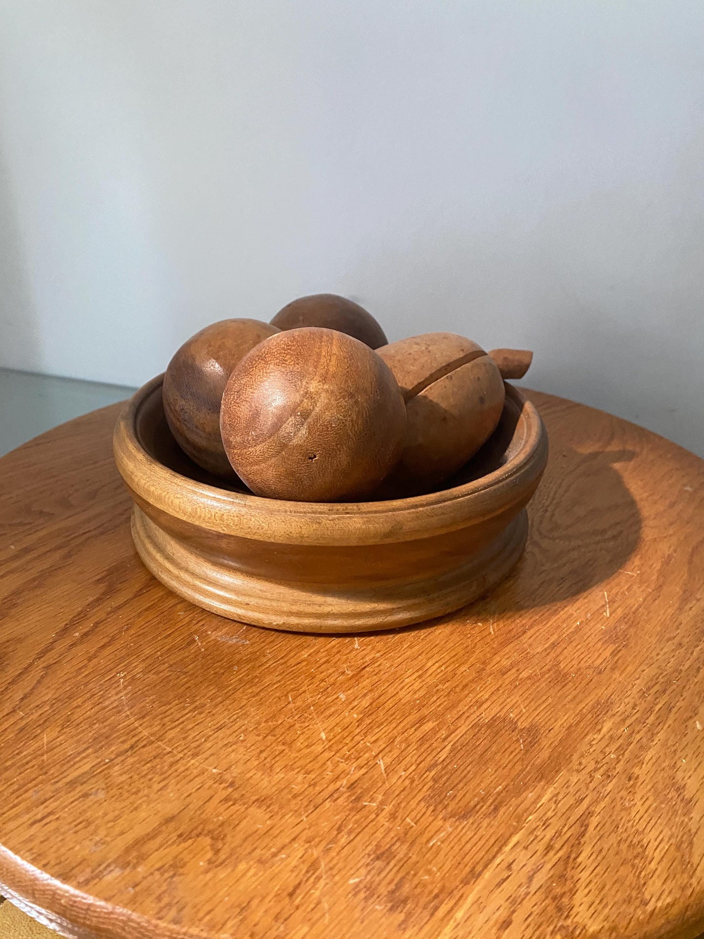 MCM Set of 4 Natural Carved Wooden Fruit in Wood Bowl