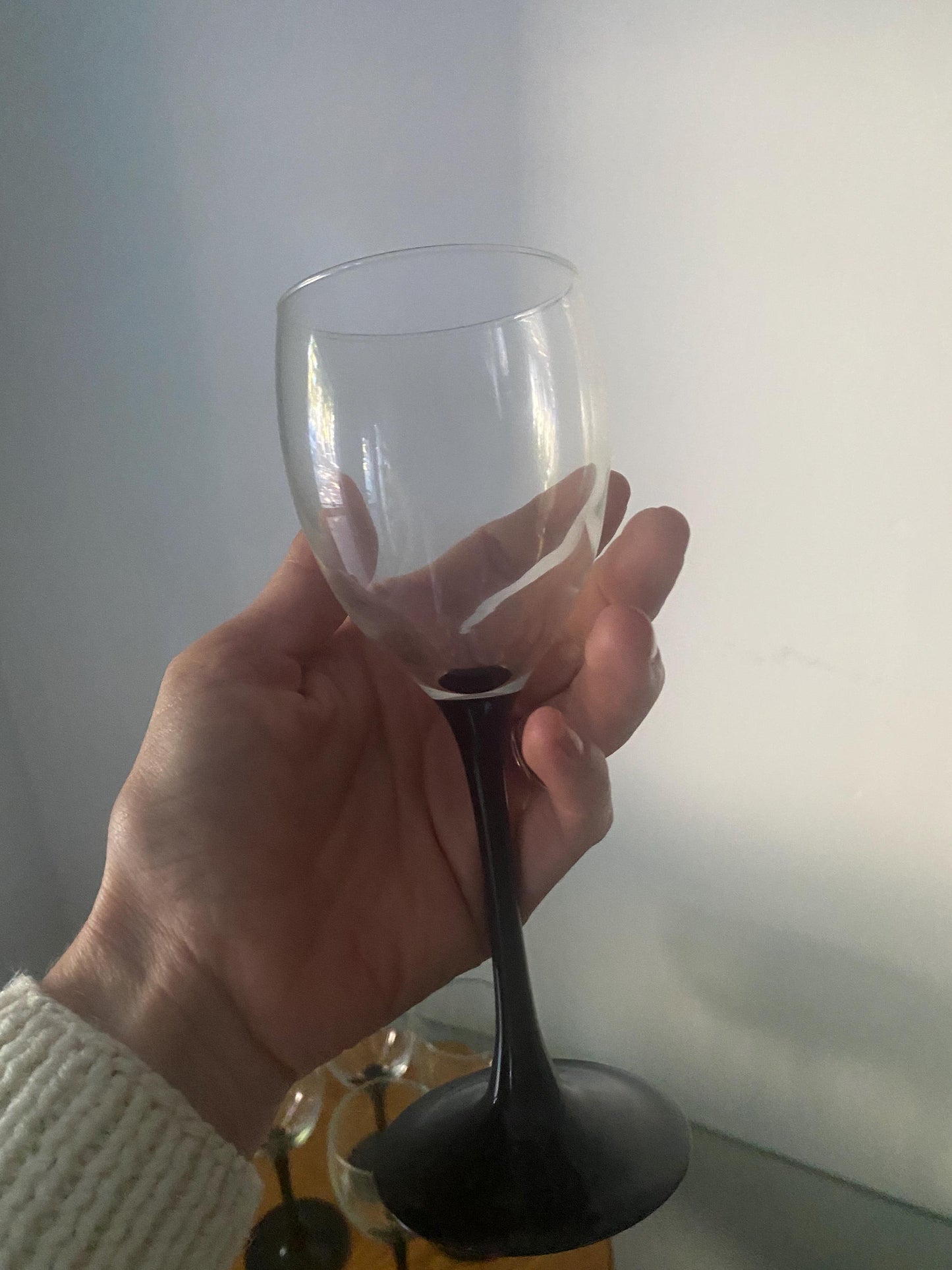 Set of 6 Retro Luminarc Black Stem White Wine Glasses Made in France 6 oz