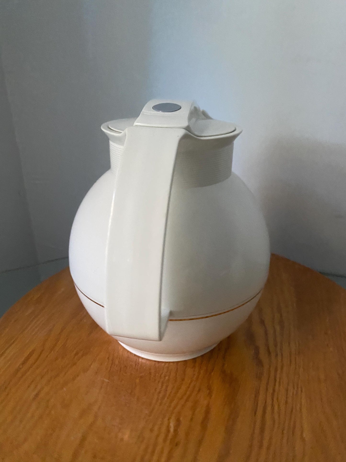 Retro White & Gold Chubby Plastic Carafe with Glass Interior