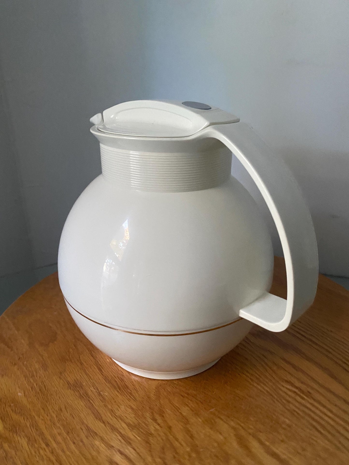 Retro White & Gold Chubby Plastic Carafe with Glass Interior