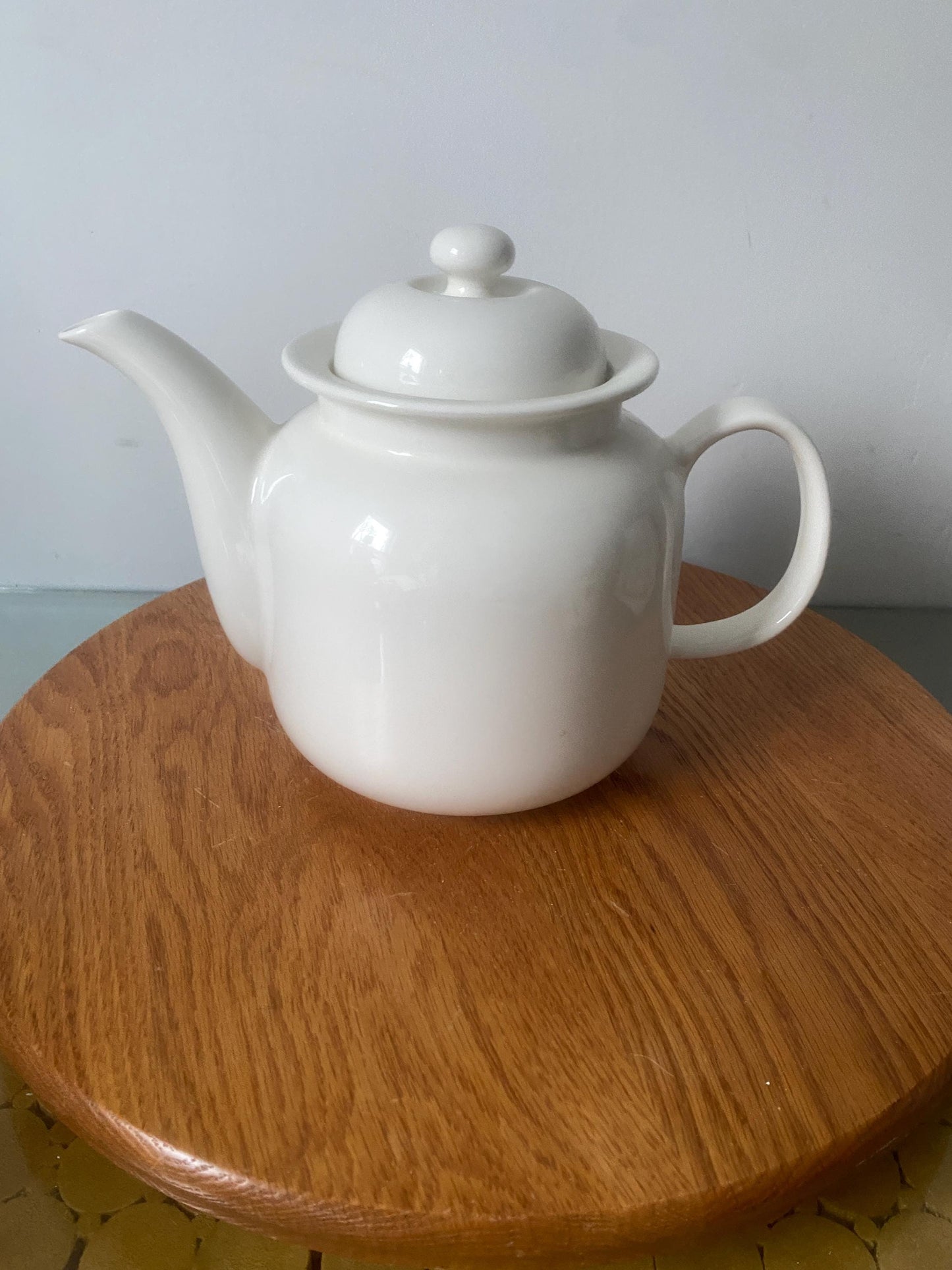 MCM Bright White Arabia Finland Arctica Ceramic Teapot
