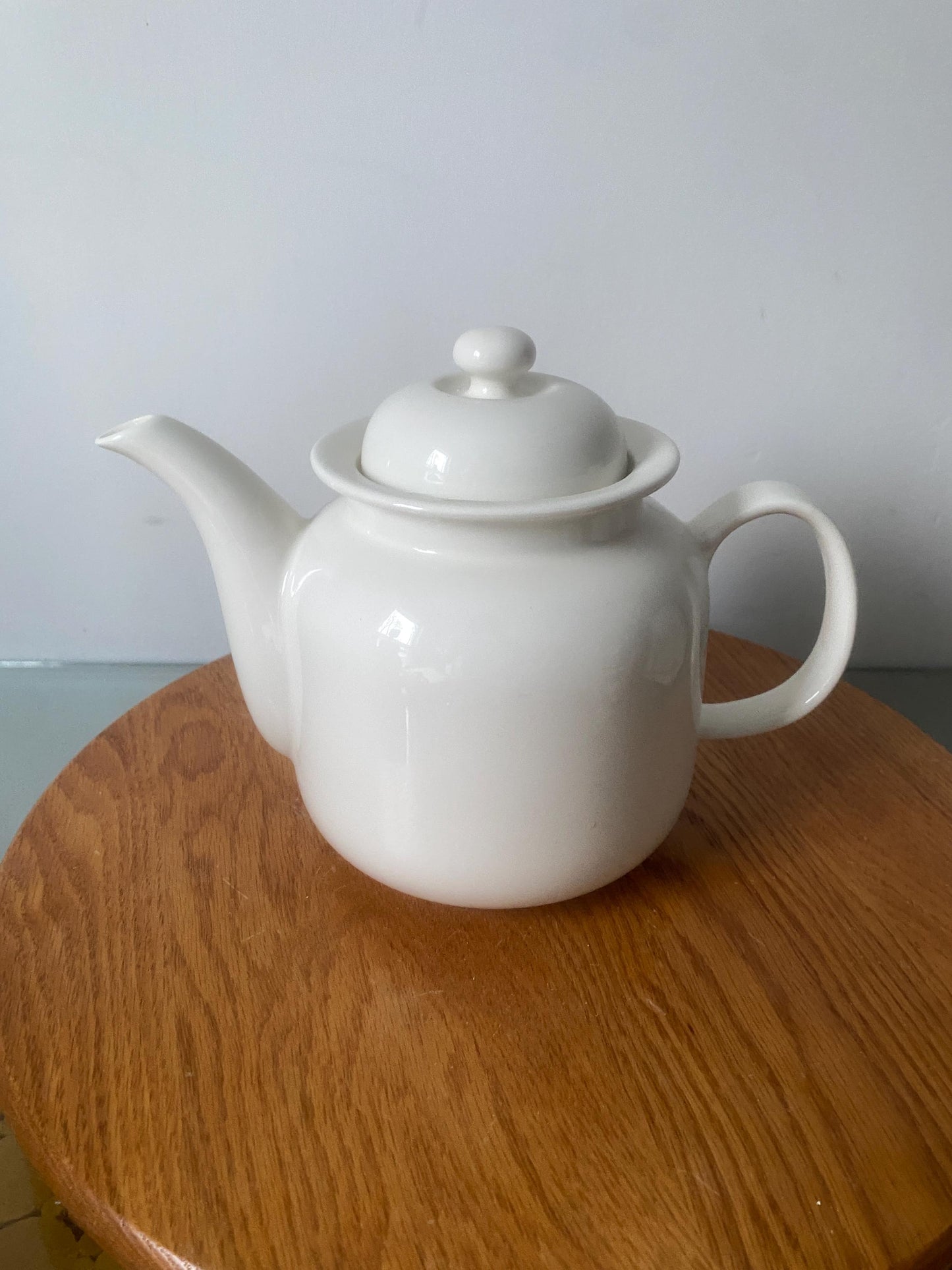 MCM Bright White Arabia Finland Arctica Ceramic Teapot