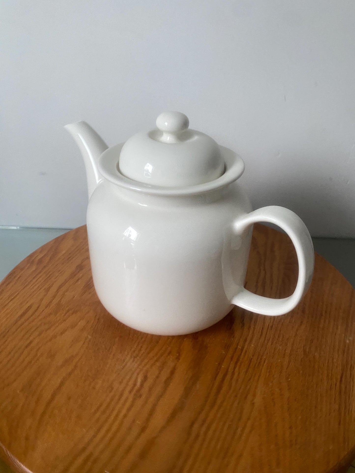 MCM Bright White Arabia Finland Arctica Ceramic Teapot