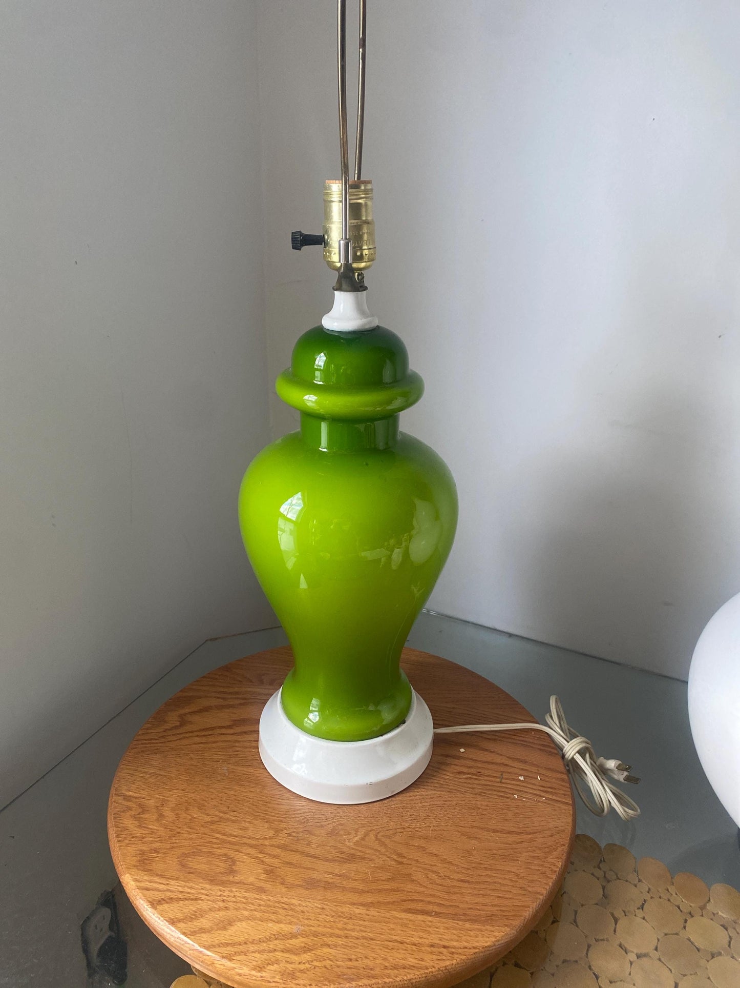 MCM Medium Avocado Glass Ginger Jar Ceramic Tri Lite Table Lamp No Shade