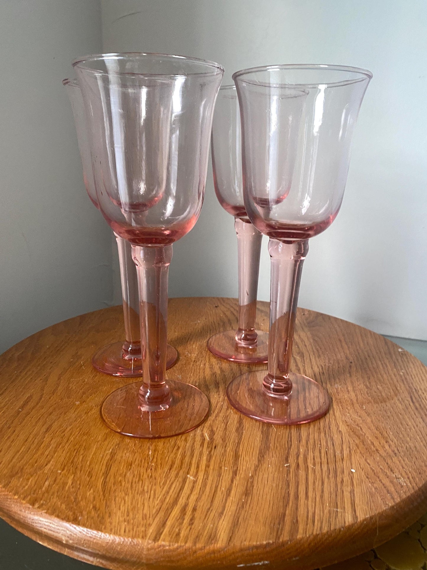 Set of 4 Tall Retro Pink Wine Glasses with Flared Lip