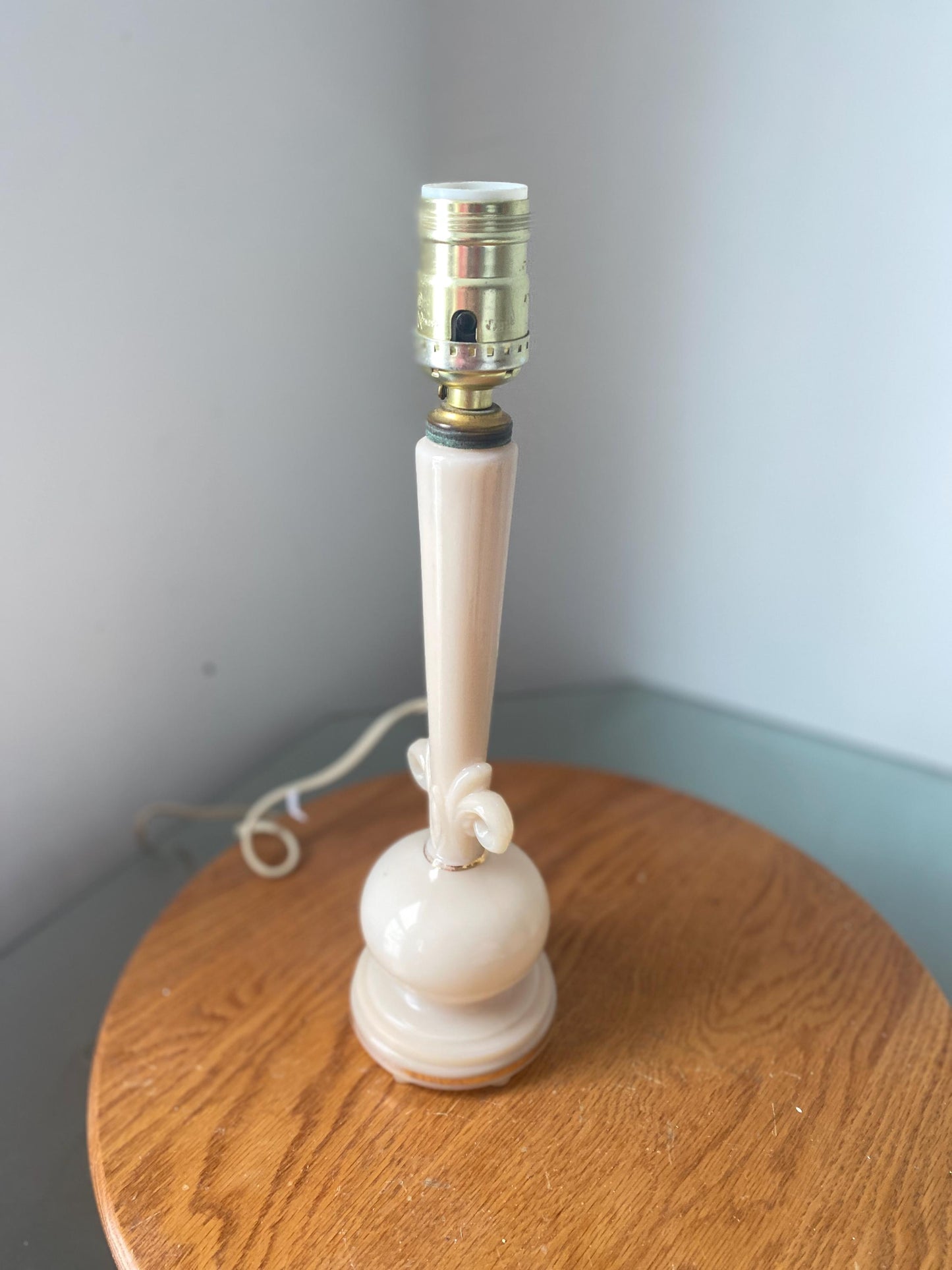 Vintage Small Aladdin Alacite Cream Boudoir Lamp No Shade