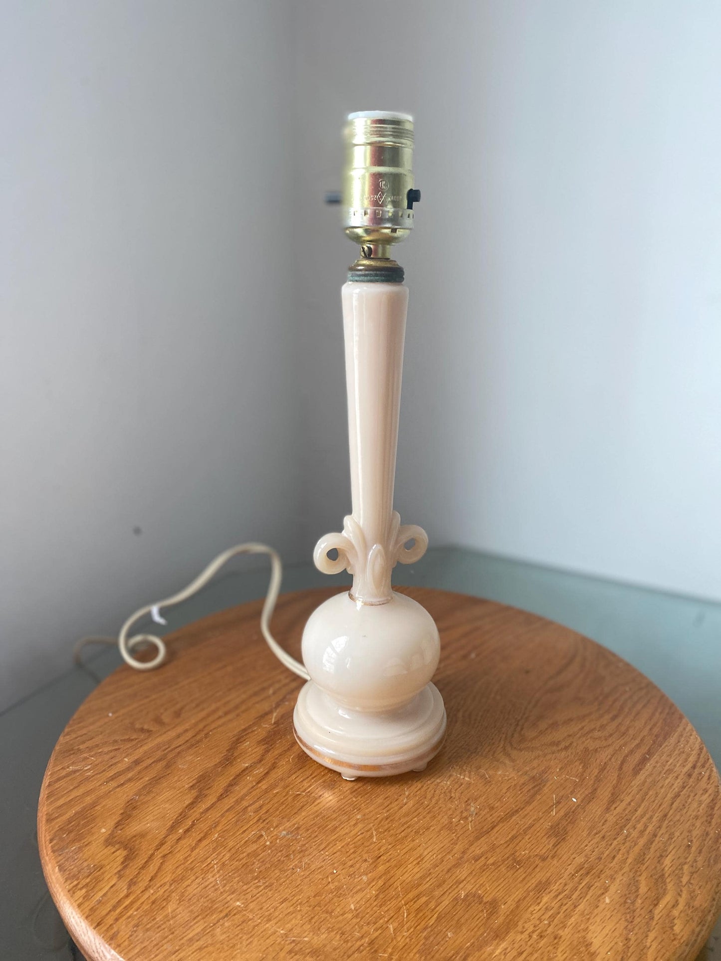 Vintage Small Aladdin Alacite Cream Boudoir Lamp No Shade