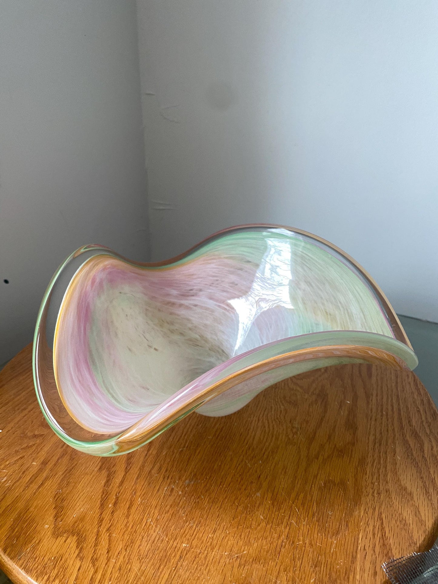 Handblown Scalloped Edge Pink & Green Pastel Art Glass Bowl