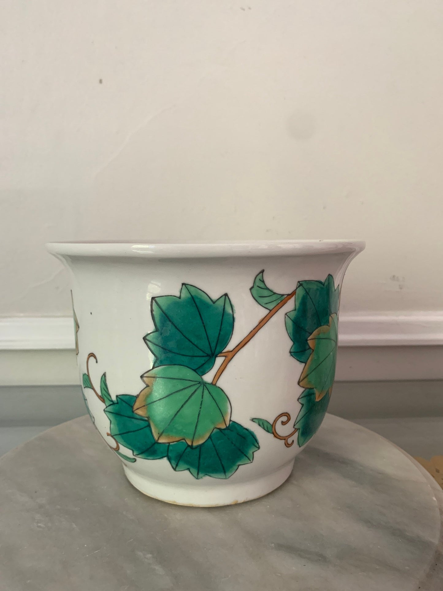 Retro Medium Green Ivy Leaf Ceramic Planter