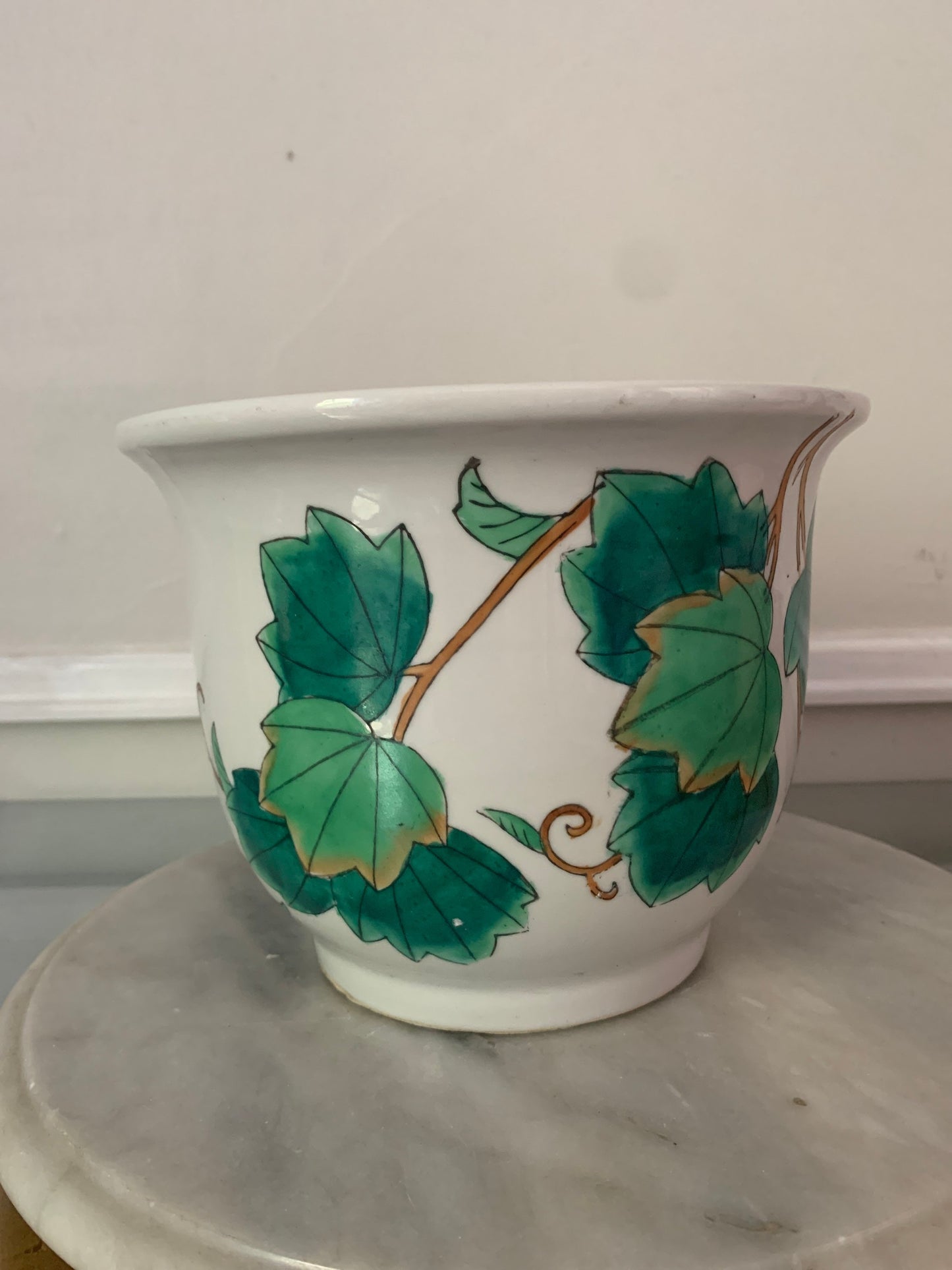 Retro Medium Green Ivy Leaf Ceramic Planter