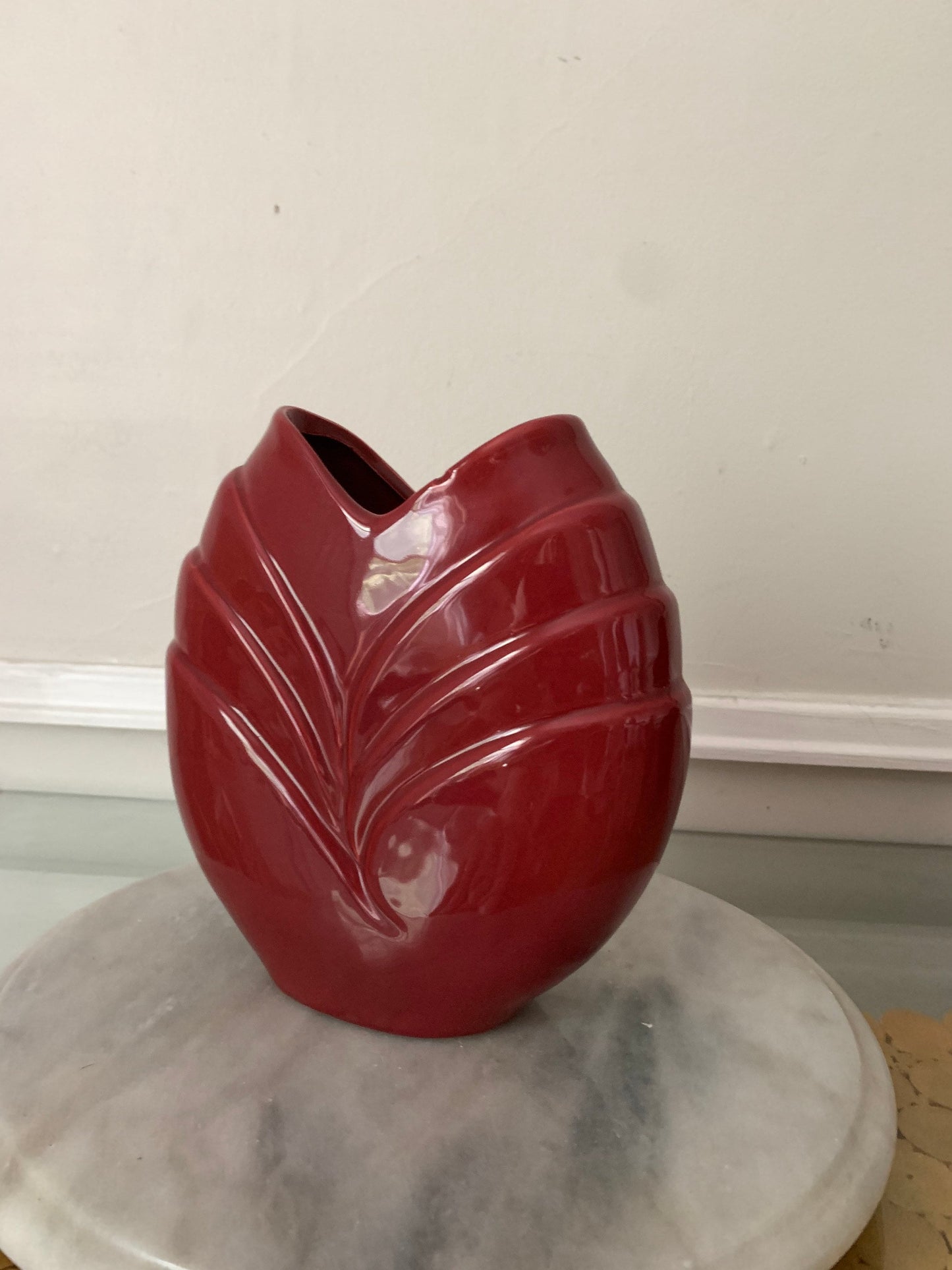 Retro Deep Red Medium Shell Planter