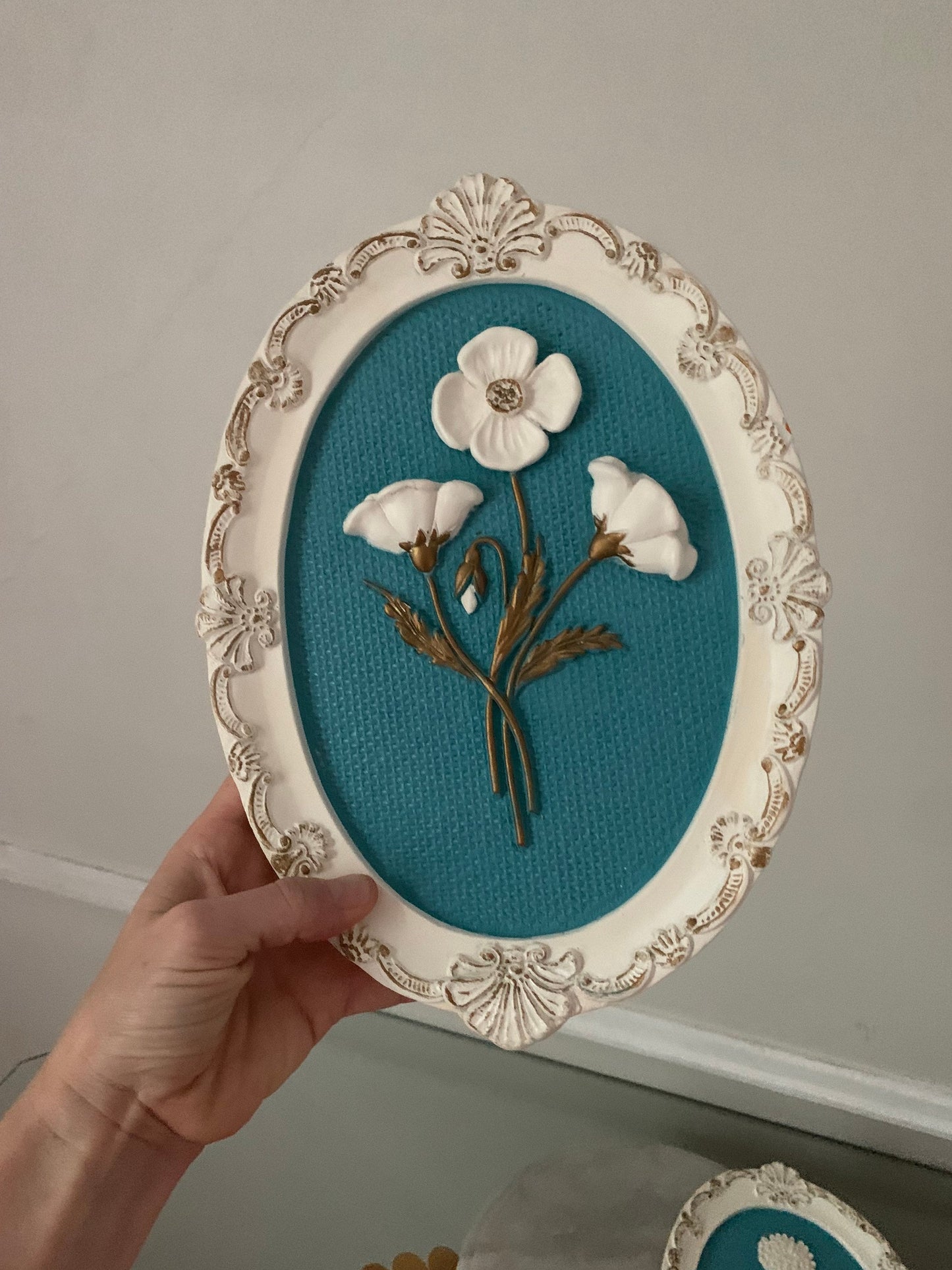 Pair of Girotti's Chalkware Oval White and Blue Flowers Made in Canada