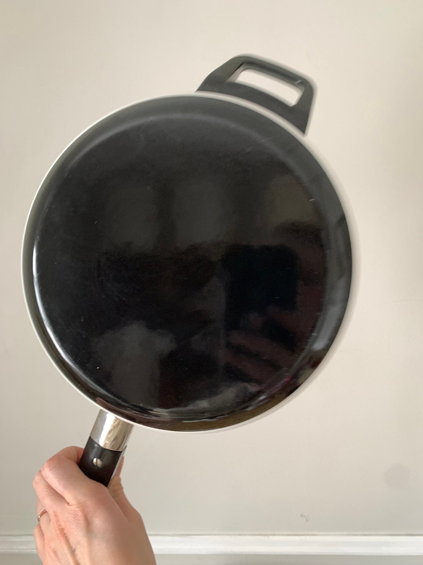 Retro Black and White Houndstooth Frying Pan with Black Handle