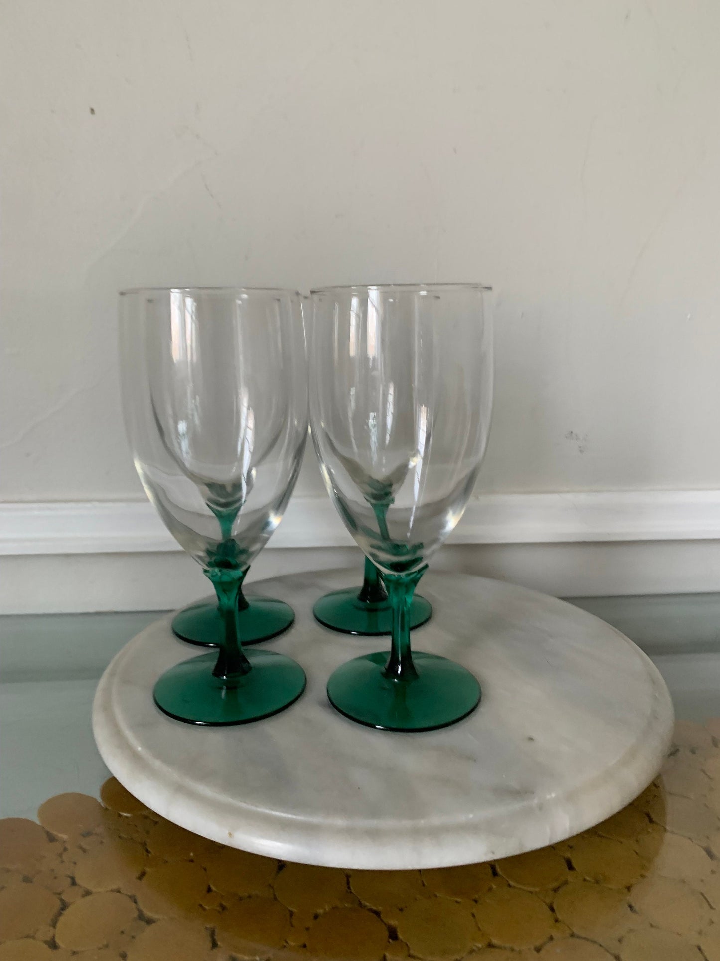 Vintage Set of 4 Emerald Green Stem Iced Tea Glasses