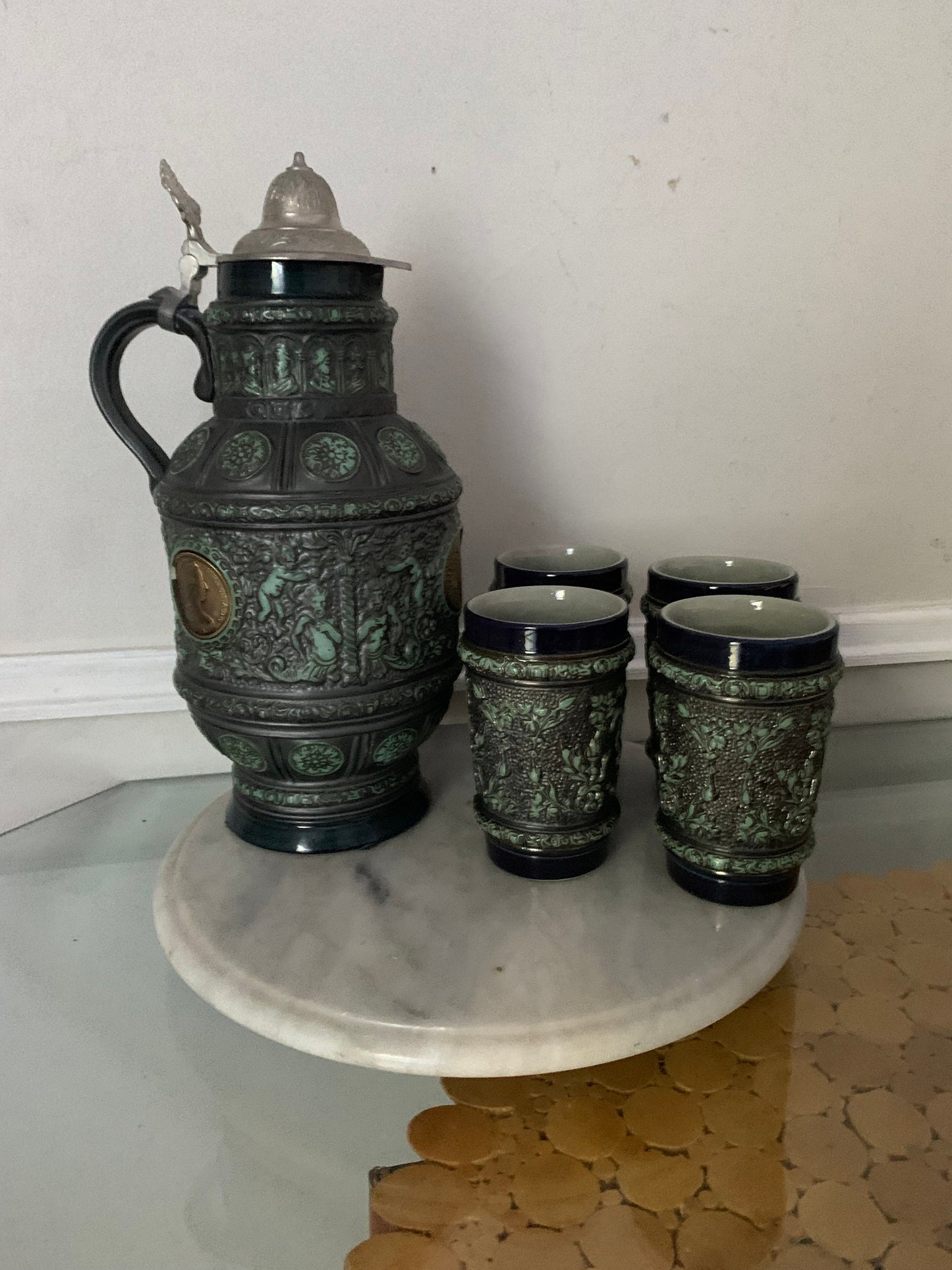 Vintage Tall Black and Green Original King Stein Decanter with 4 Matching Cups