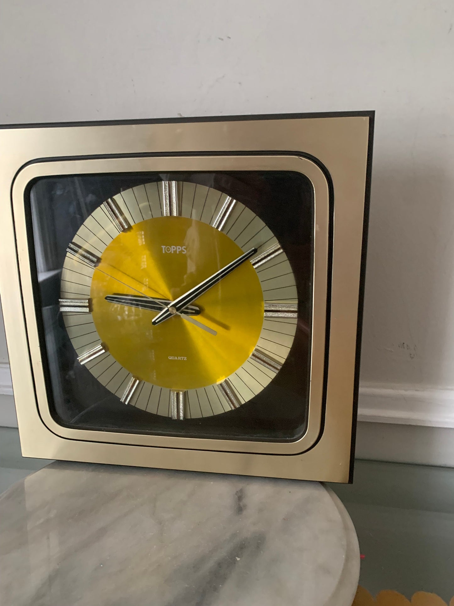 Vintage Topps Yellow Battery Operated Wall Clock